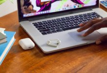 connecter des AirPods à un MacBook