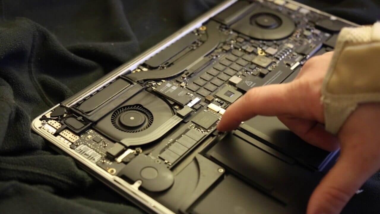 Nettoyer le ventilateur du MacBook Pro